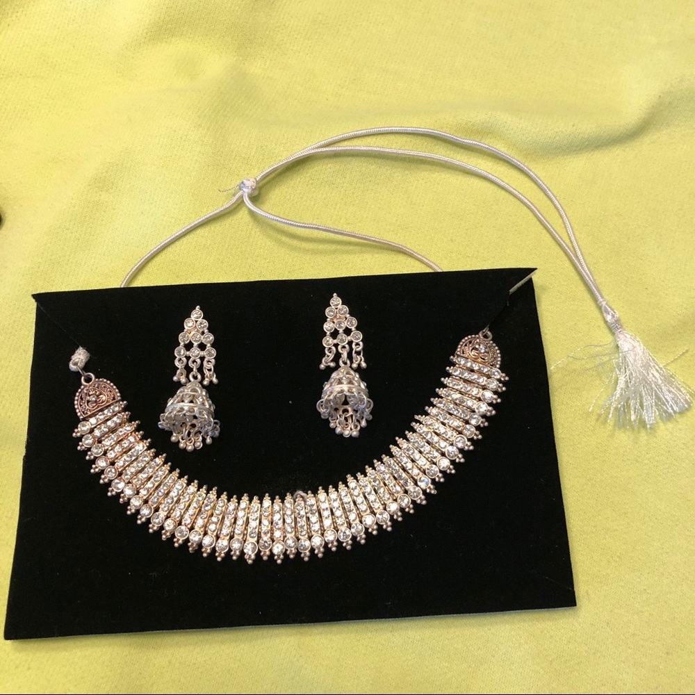 Necklace with earrings - Picture 1 of 4